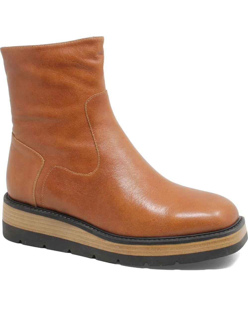 NEW DJANGO & JULIETTE women's tiran boot in brandy-natural & black leather-sole